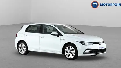 Used VW Golf VIII Style 131 HP (96 kW) 2023 White Hatchback
