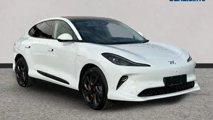 Używany MG IM6 553 kW (752 KM) 2025 Biały SUV