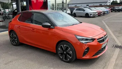 Used Vauxhall Corsa-e Elite 100 kW (136 HP) 2020 Orange Hatchback