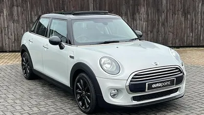 Used 2017 Mini Cooper Chili Hatchback | £10,999 (Super price)