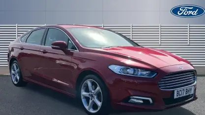 Używany Ford Mondeo Titanium 150 KM (110 kW) 2017 Czerwony Hatchback