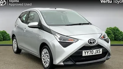 Used Toyota Aygo X-play 72 HP (52 kW) 2021 Hatchback