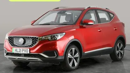 Begagnad MG ZS Exclusive 105 kW (143 HK) 2021 Röd SUV