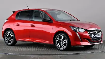 Used Peugeot 208 Allure+ 131 HP (96 kW) 2023 Red Hatchback