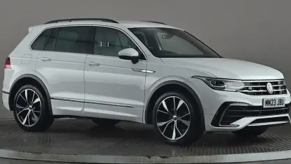 Second-hand VW Tiguan R-line 150 CP (110 kW) 2023 Alb SUV