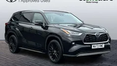Black Used 2023 Toyota Highlander Premium SUV | £43,500 (Fair price)