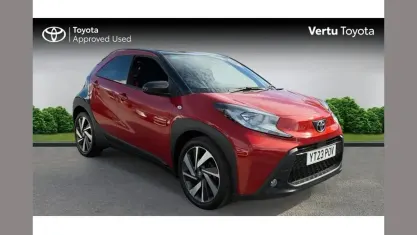 Used Toyota Aygo X 72 HP (52 kW) 2023 Red SUV