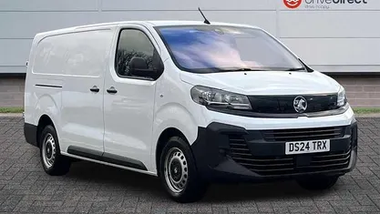 White Used 2024 Vauxhall Vivaro MPV | £17,450 (Fair price)
