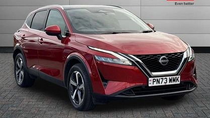 Used Nissan Qashqai N-Connecta 140 HP (102 kW) 2023 Red SUV