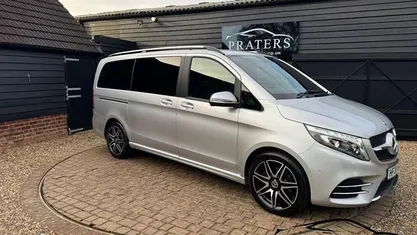 Usado Mercedes V300 AMG line 242 HP (177 kW) 2020 Prateado Monovolume