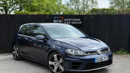 Begagnad VW Golf VII R 300 HK (220 kW) 2016 Halvkombi