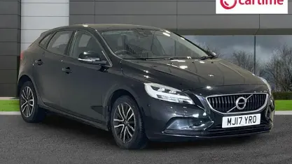 Used Volvo V40 Momentum 122 HP (89 kW) 2017 Black Hatchback