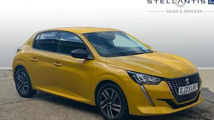 Used Peugeot 208 Allure+ 102 HP (75 kW) 2023 Yellow Hatchback