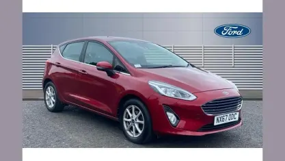 Used Ford Fiesta Zetec 101 HP (74 kW) 2017 Red Hatchback
