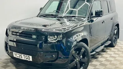Used 2025 Land Rover Defender HSE Dynamic Estate | £70,990 (Fair price)
