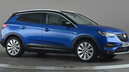 Second-hand Vauxhall Grandland X Ultimate 300 CP (220 kW) 2020 Albastru SUV