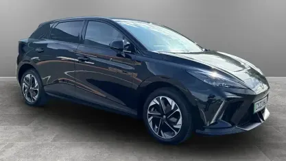 Used MG MG4 EV Trophy 150 kW (204 HP) 2025 Hatchback