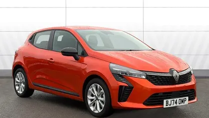 Used 2025 Renault Clio V Evolution Hatchback | £16,163 (Good price)