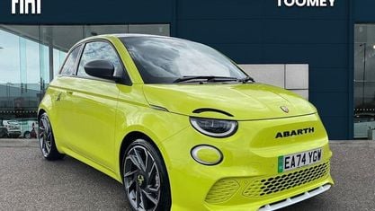 Begagnad Abarth 500e 114 kW (155 HK) 2023 Halvkombi