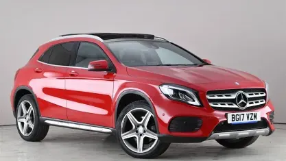 Usado Mercedes GLA250 AMG Line Premium Plus 211 HP (155 kW) 2019 SUV