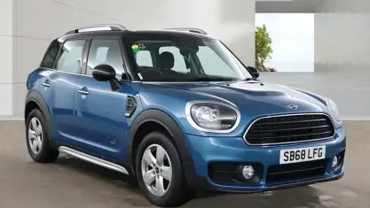 Used Mini Cooper D 150 HP (110 kW) 2018 Blue Hatchback