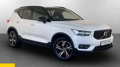 Used Volvo XC40 R-Design 156 HP (114 kW) 2019 White SUV