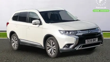 Used Mitsubishi Outlander 150 HP (110 kW) 2019 White SUV