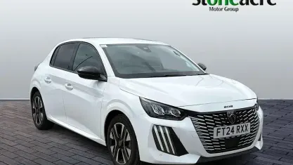 Used Peugeot 208 Allure 102 HP (75 kW) 2021 White Hatchback