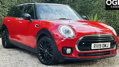 Used Mini Cooper Clubman Classic 136 HP (100 kW) 2019 Red Estate
