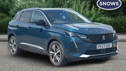Second-hand Peugeot 3008 Allure+ 179 CP (131 kW) 2023 Albastru SUV