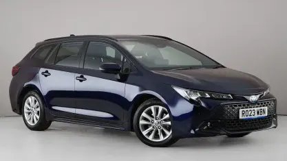 Used Toyota Corolla 140 HP (102 kW) 2023 Blue Estate