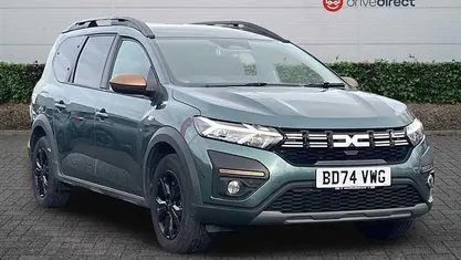 Used Dacia Jogger Extreme 141 HP (103 kW) 2024 Green MPV