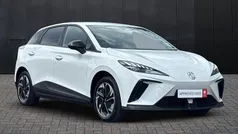 White Used 2022 MG MG4 EV SE Hatchback | £12,712 (Fair price)