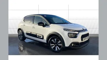 Used Citroën C3 PureTech 110 HP (80 kW) 2024 White Hatchback