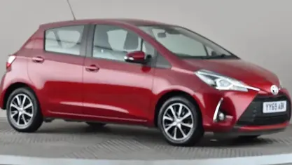 Used Toyota Yaris 111 HP (81 kW) 2019 Red Hatchback