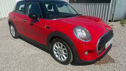 Used Mini Cooper Hatch 136 HP (100 kW) 2017 Red Hatchback