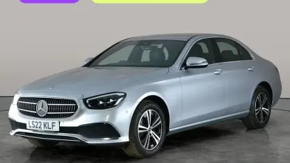 Usado Mercedes E200 197 HP (144 kW) 2022 Prateado Sedan