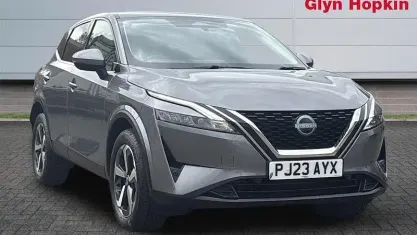 Usado Nissan Qashqai N-Connecta 140 CV (102 kW) 2023 Gris SUV