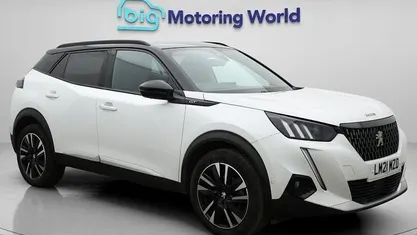 Used Peugeot 2008 Premium 131 HP (96 kW) 2021 White SUV