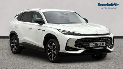 Używany MG HS Trophy 169 KM (124 kW) 2024 Biały SUV
