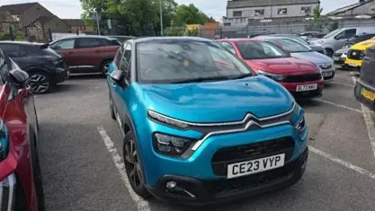 Używany Citroën C3 Shine 102 KM (75 kW) 2023 Niebieski Hatchback