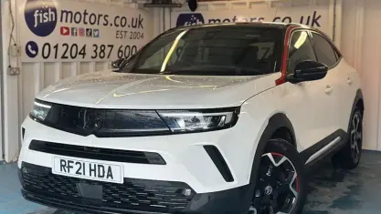 Used Vauxhall Mokka SRi 100 kW (136 HP) 2021 White SUV