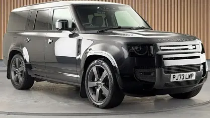 Used Land Rover Defender S 300 HP (220 kW) 2023 Carpathian grey SUV