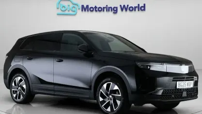 Used Vauxhall Grandland X Ultimate 136 HP (100 kW) 2025 Black SUV