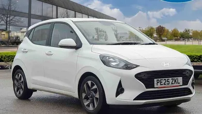 Used Hyundai i10 Advanced 63 HP (46 kW) 2025 White Hatchback