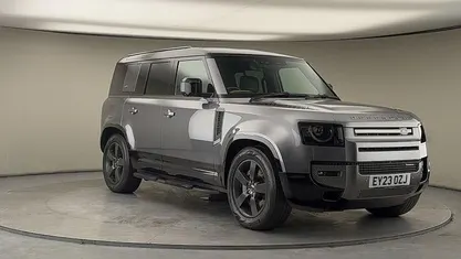 Used Land Rover Defender HSE Dynamic 300 HP (220 kW) 2023 Eiger grey SUV