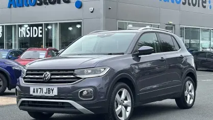 Used VW T-Cross SEL 110 HP (80 kW) 2022 SUV