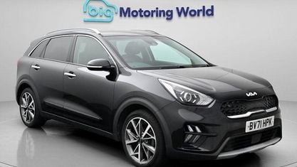 Begagnad Kia Niro 141 HK (103 kW) 2022 Svart SUV