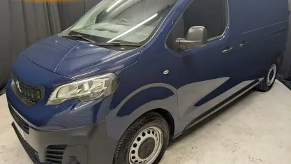 Used Peugeot Expert Premium 144 HP (105 kW) 2022 Blue Van