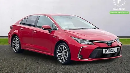 Used Toyota Corolla Design 122 HP (89 kW) 2021 Red Sedan
